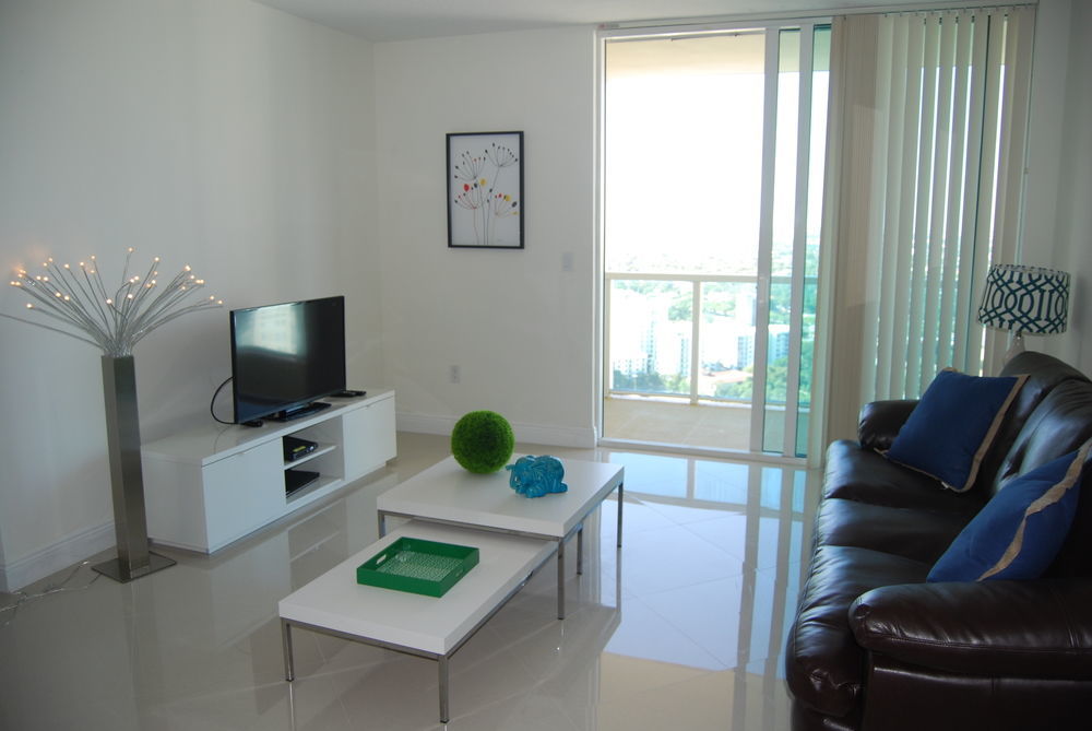 Churchill Suites Miami Brickell - One Broadway Екстер'єр фото